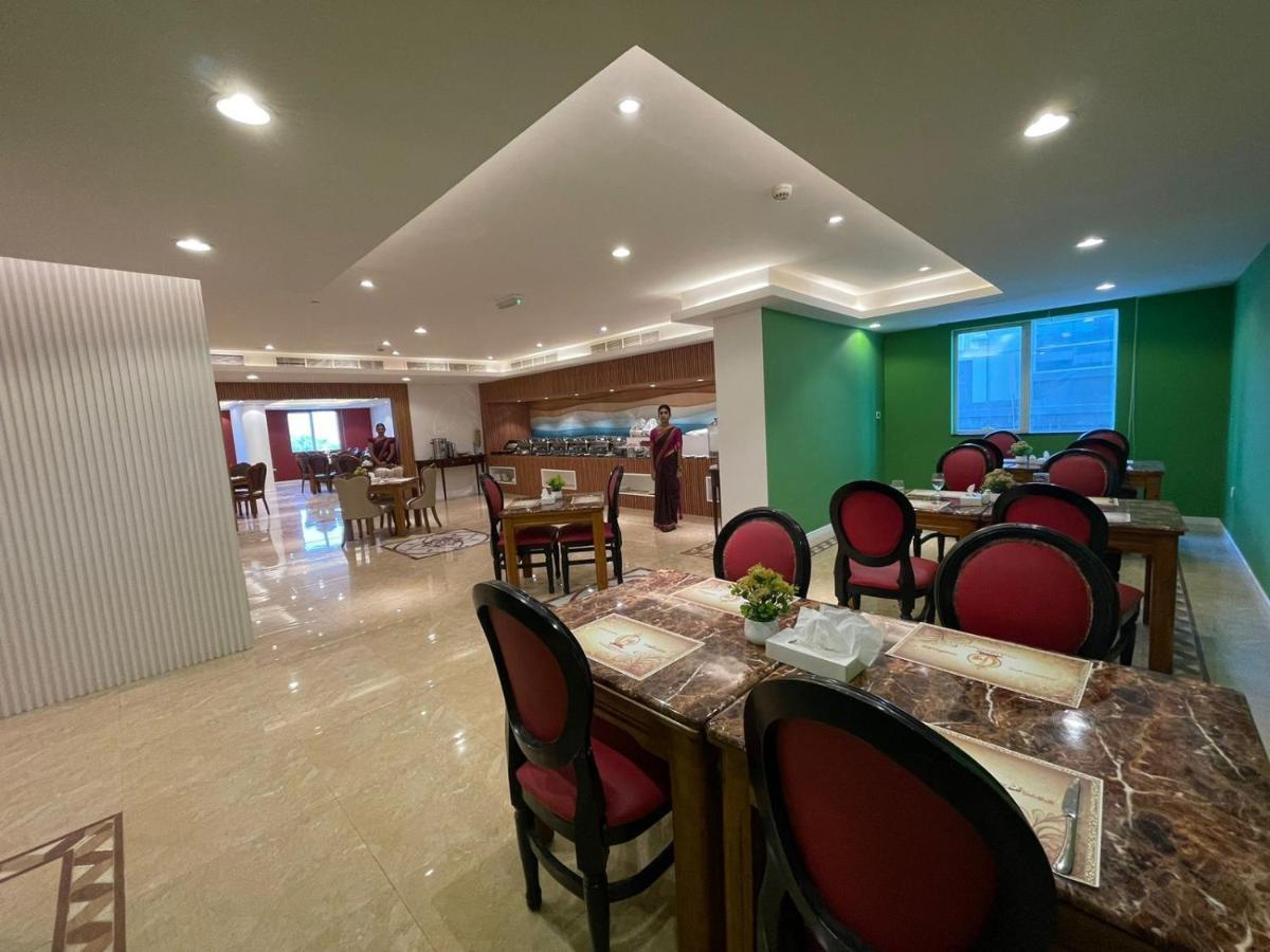 Clifton International Hotel Фуджейра Екстериор снимка