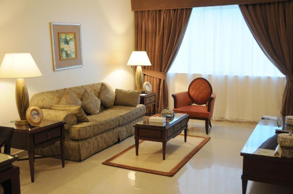 Clifton International Hotel Фуджейра Екстериор снимка