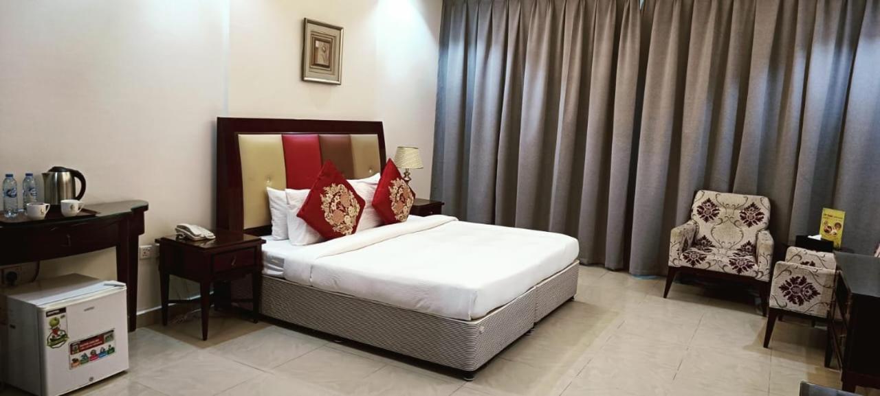 Clifton International Hotel Фуджейра Екстериор снимка
