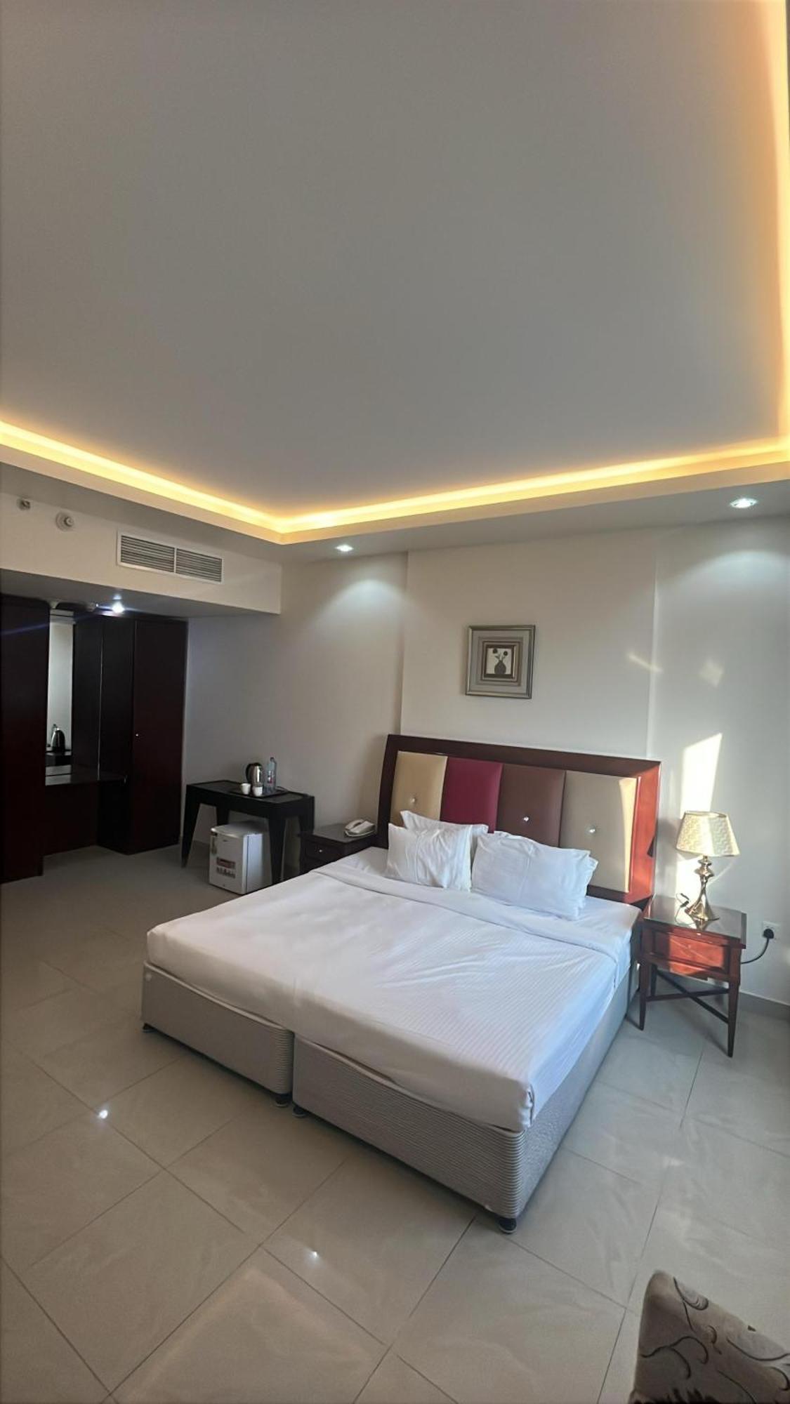 Clifton International Hotel Фуджейра Екстериор снимка