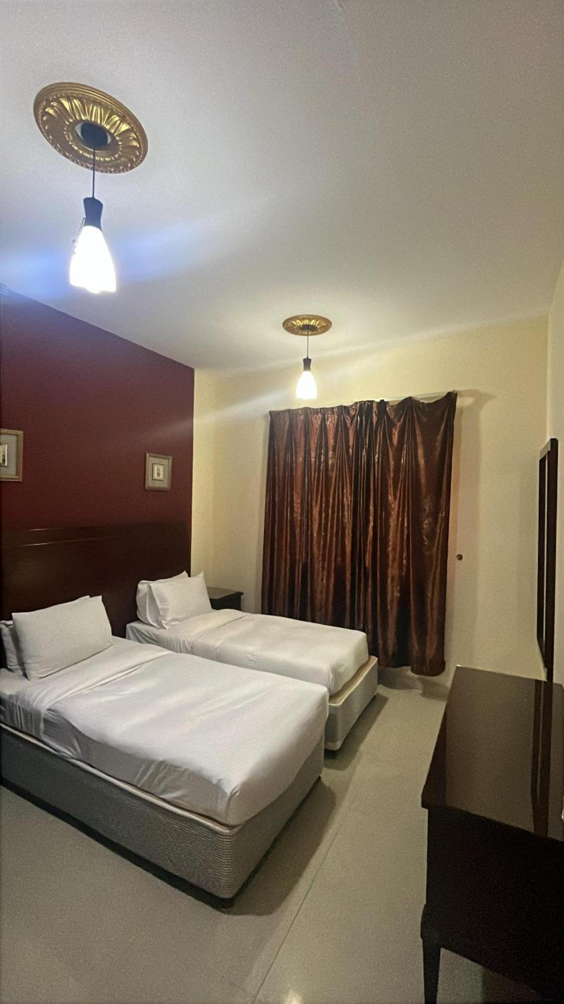 Clifton International Hotel Фуджейра Екстериор снимка