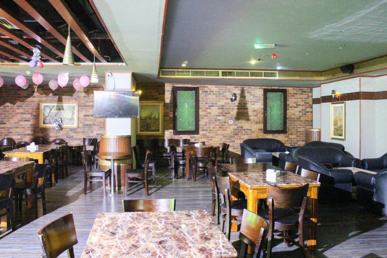Clifton International Hotel Фуджейра Екстериор снимка