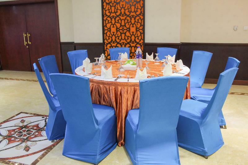 Clifton International Hotel Фуджейра Екстериор снимка